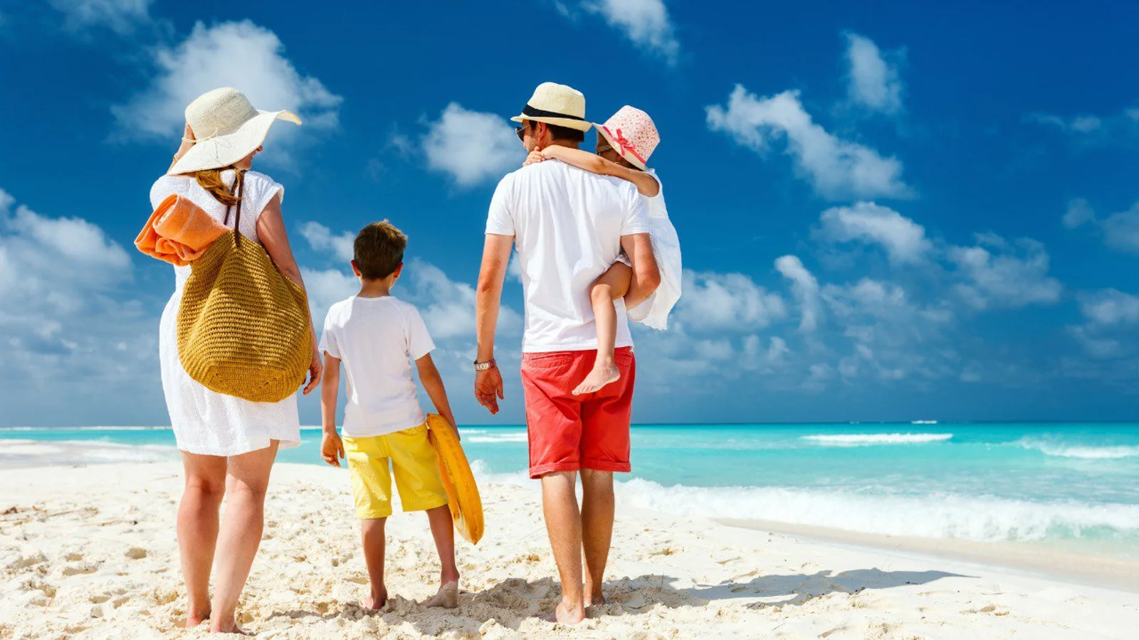 Experience family living in Thailand with Thailand Elite’s family memberships
