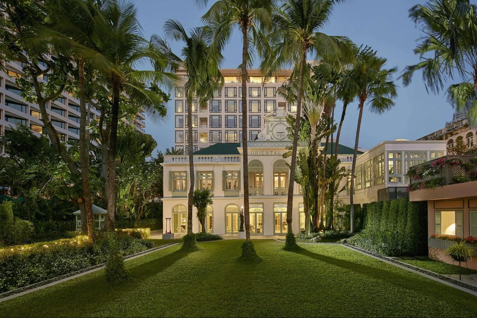 Top 10 Luxury Hotels in Bangkok for an Exceptional Stay in 2025