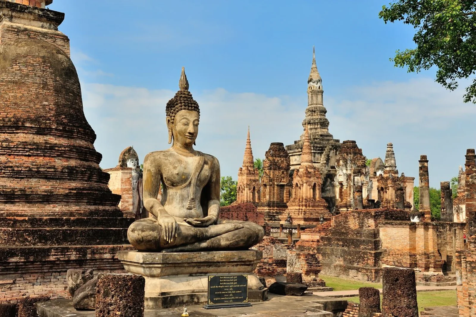 Discovering Lopburi: An Authentic Hidden Gem in Central Thailand
